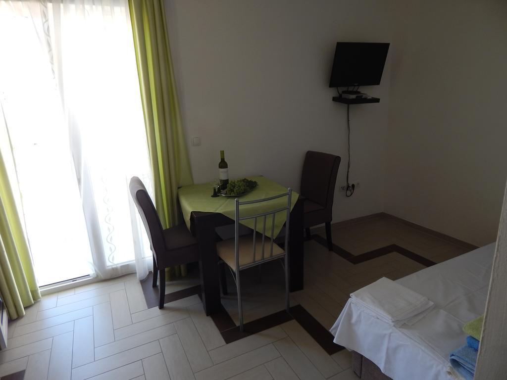 Apartment Sofija Podstrana