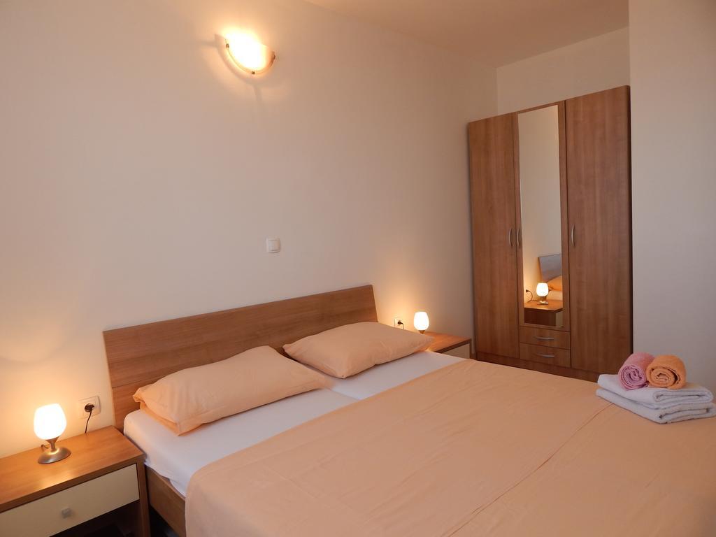 Apartment Sofija Podstrana